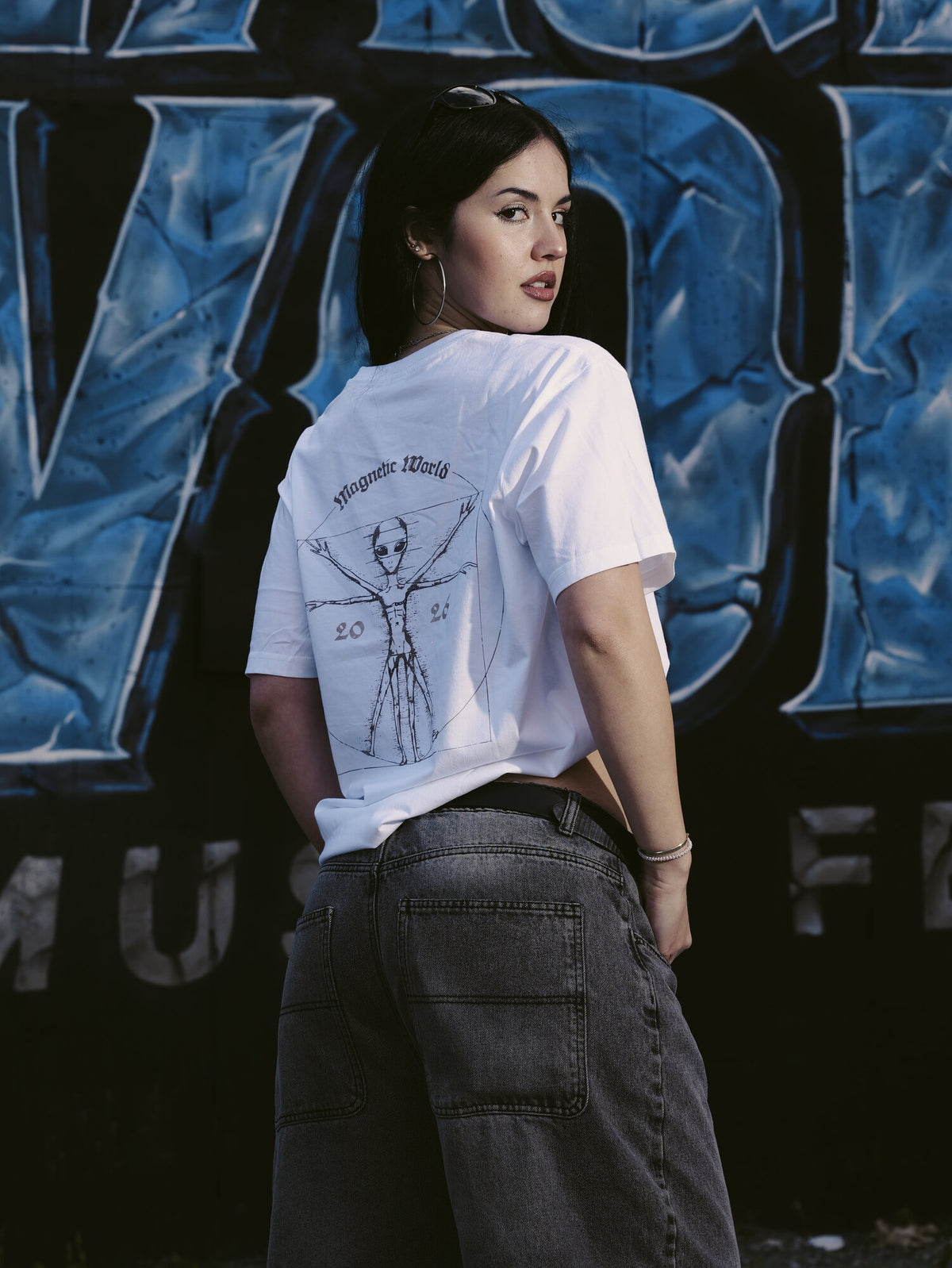 DaVinci Tee worn, back print